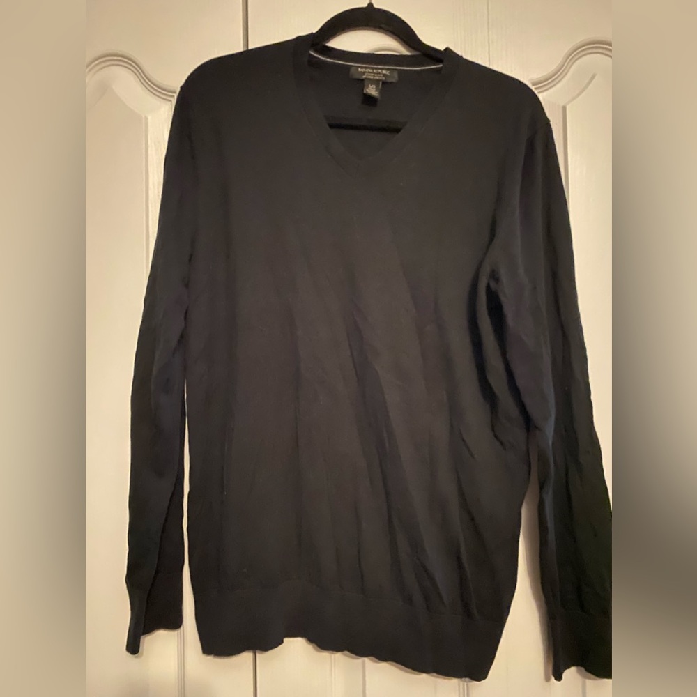 Banana Republic Men's black Silk/ cashmere blend V-Neck Sweater